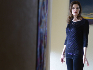 Woman standing room painting wall - the wall behind her free wallpaper for desktop