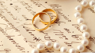 Wedding rings letter pearls necklace - a letter free wallpaper