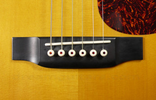 Guitar four strings red white - the front free wallpaper for desktop