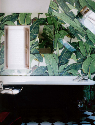 Bathroom bathtub mirror wallpapered wall - gaudy free wallpaper for mobile