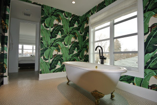 Bathroom tub window view palm - the room free wallpaper