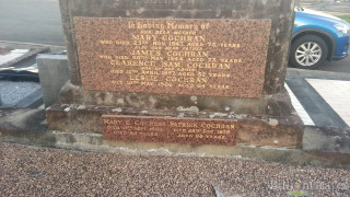 Monument plaque sidewalk car building - a sidewalk next free wallpaper for desktop