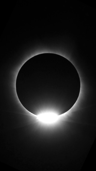 Solar eclipse sky black white - free dark wallpaper for mobile