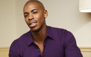 Man purple shirt room lamp - a purple shirt free wallpaper