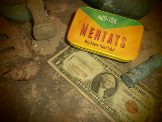 Metal container money knife fake - the fifth element artifact free wallpaper