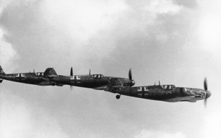 Old airplane black white sky - a few plane free wallpaper