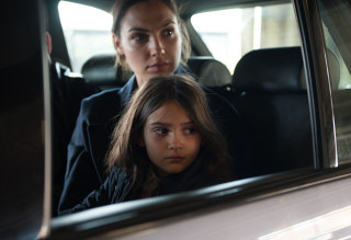 Woman girl car window blurry - young free wallpaper for desktop