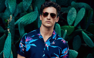 Man sunglasses cactus blue shirt - free vintage wallpaper