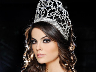 Woman tiara dress tiara black - a tiara free wallpaper