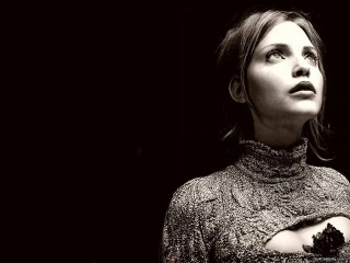 Woman hands folded black white - photo free wallpaper