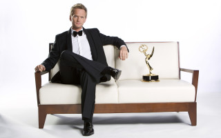 Man tuxedo couch trophy lapel - a trophy free wallpaper