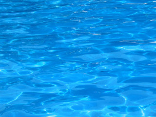 Blue pool white frisbee floating - water free wallpaper for desktop