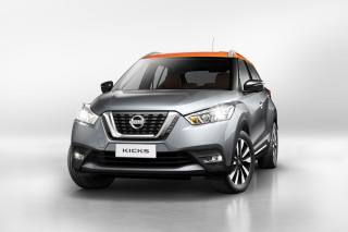 Silver nissan kicks suv orange - the front of its free wallpaper for desktop
