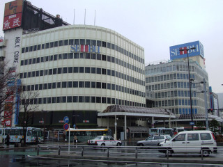 City street cars buses building - asai chū free wallpaper