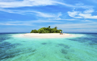 Small island ocean person chair - a small island in the middle of the ocean free wallpaper