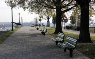 Benches park tree river city 4 - digital photography free wallpaper for desktop