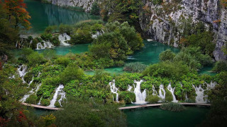 Waterfall green trees lake bridge - alen divi free wallpaper