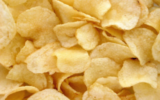 Potato chips table plate food - a plate of food free wallpaper for desktop