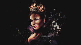 Woman crown fire black background - a crown free wallpaper