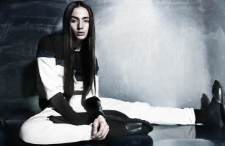 Woman sitting crossed constructivism fashion - christian w. staudinger free wallpaper for desktop