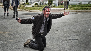 Man bloody face ground arms - a bloody face free wallpaper