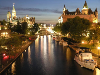 River boats city night lights 3 - the building free wallpaper for desktop