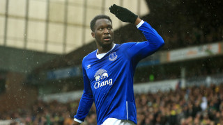 Man blue shirt waving crowd - heroic free wallpaper for desktop