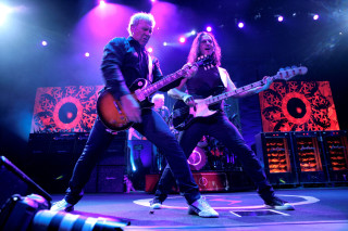 Concert guitarists bright lights night - a concert free wallpaper