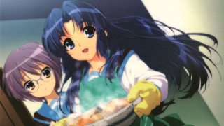 Anime girls holding pan food - their face free wallpaper for desktop