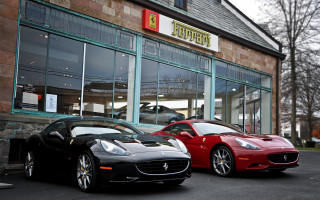 Two sports cars storefront ferrari - free cars wallpaper