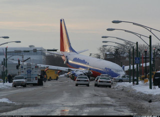 Snowy jetliner runway traffic lights - snow next free wallpaper for desktop