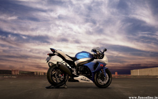 Blue white motorcycle parking lot - allen tupper true free wallpaper