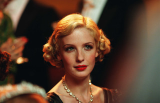 Woman necklace red lips man - a necklace and a necklace free wallpaper