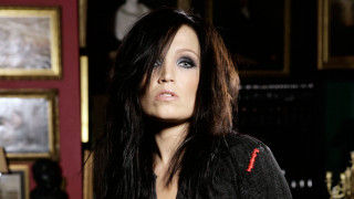 Woman longhair blueeyes gothicportrait asian - christen dalsgaard free wallpaper