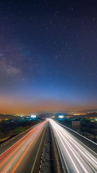 Highway traffic night sky stars - traffic free wallpaper for mobile