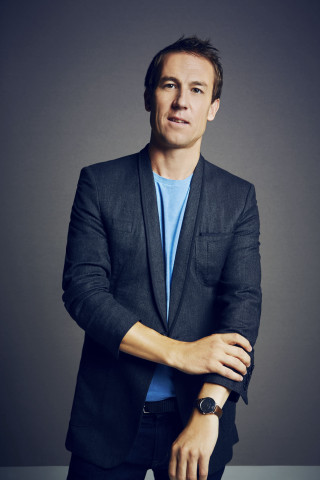 Man suit blue shirt portrait - blue shirt free wallpaper