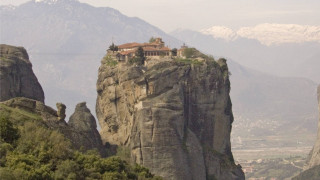 Mountain house snow capped background - constantine andreou free wallpaper