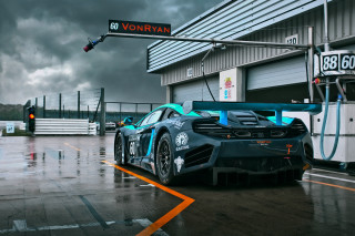 Blue race car rainy day - rainy free wallpaper
