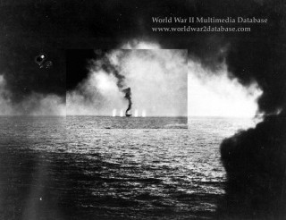 Surfboard smoke water black white - a surfboard free wallpaper