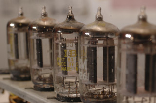 Tubes metal shelf banana peeler - assemblage free wallpaper