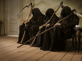 Black robes wooden floor sitting - death free wallpaper for desktop