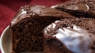 Chocolate cake frosting sprinkles slice - a chocolate cake free wallpaper for desktop