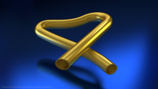 Gold object blue background photorealism - cinema 4 d free wallpaper