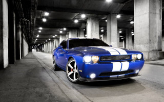 Blue car white stripes parking 2 - white stripe free wallpaper