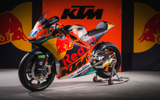 Motorcycle parked garage red bull - a garage free wallpaper