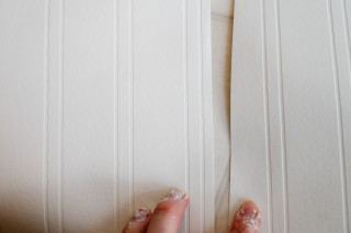 Peeling wall person knife paint - carol bove free wallpaper