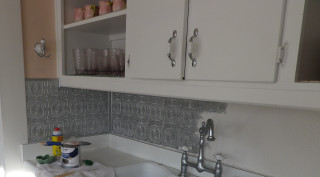 Kitchen sink cabinet glass counter - oil free wallpaper