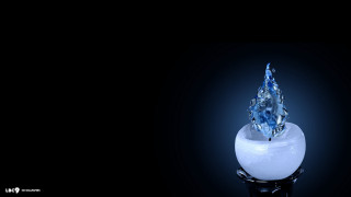 Blue diamond white vase black - a white vase free wallpaper