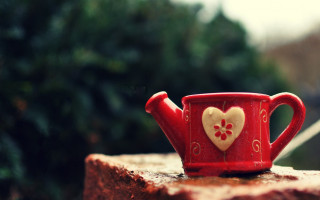 Red teapot heart ledged house - outside free wallpaper for desktop