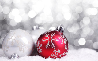 Christmas ornaments snow bokeh lens - white background free wallpaper for desktop